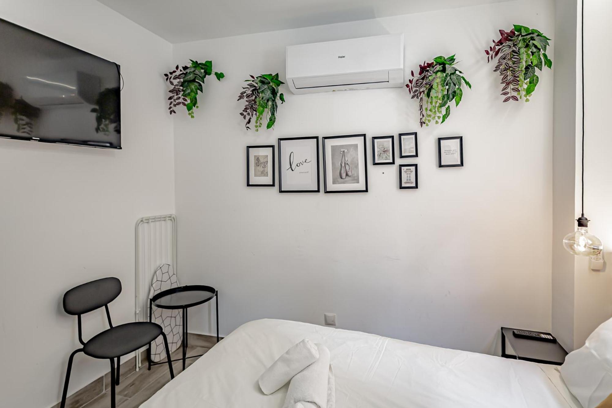 Apartamentos Santiago Cordero Madrid Exterior photo