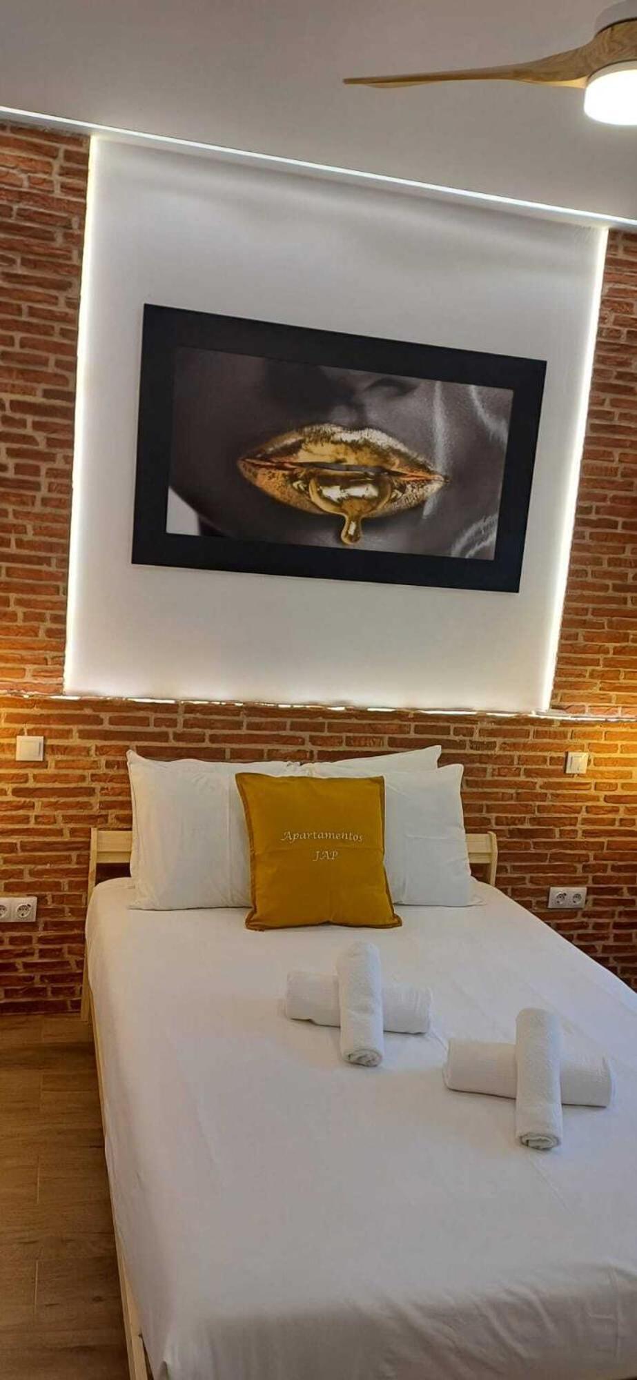 Apartamentos Santiago Cordero Madrid Room photo